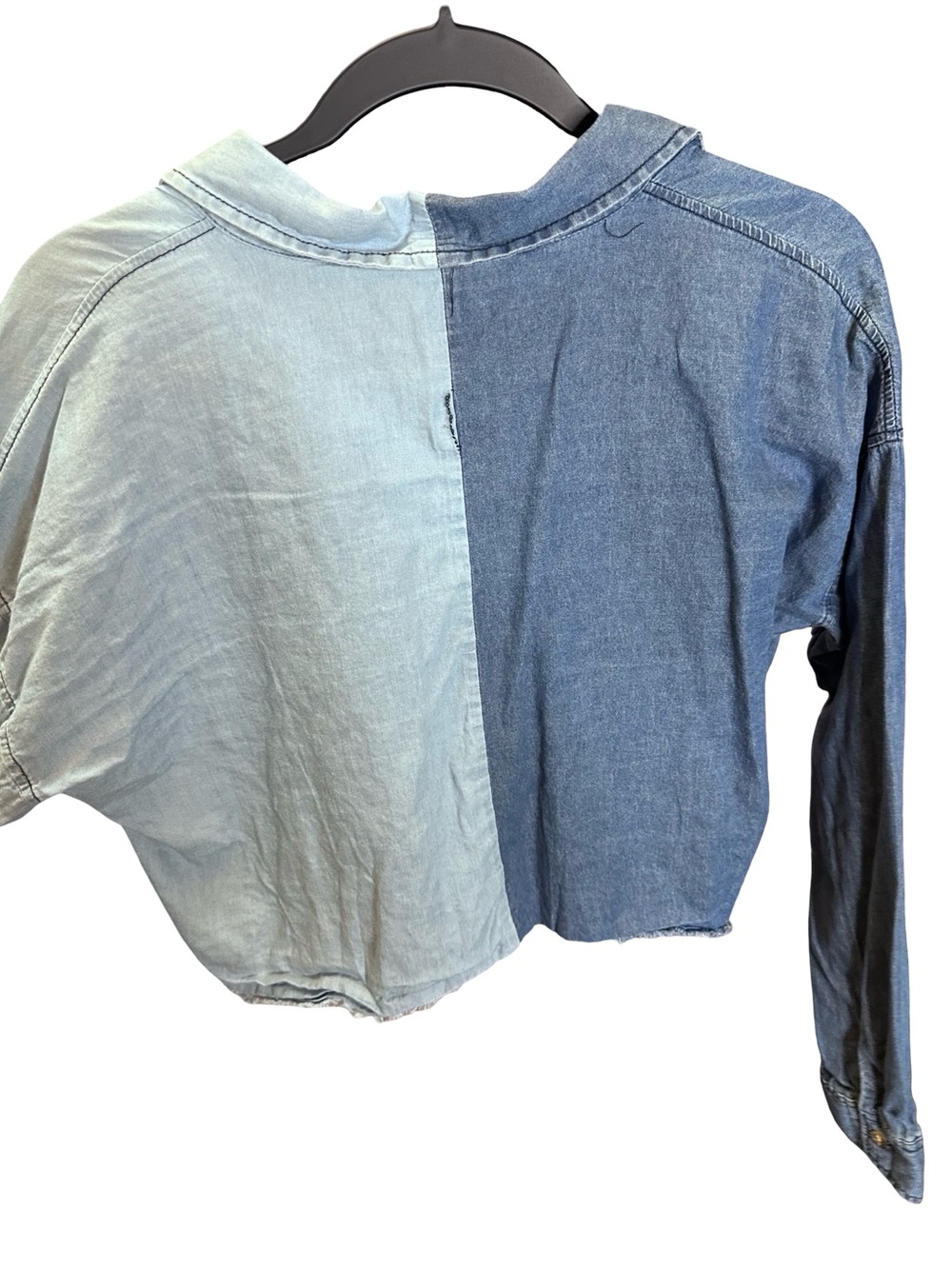 Rue21 Two-Tone Light & Dark Blue Cropped Denim Shirt - Picture 4 of 8